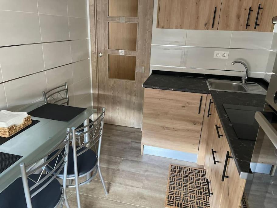 Adoracte 4 Mieres Apartamentos 외부 사진