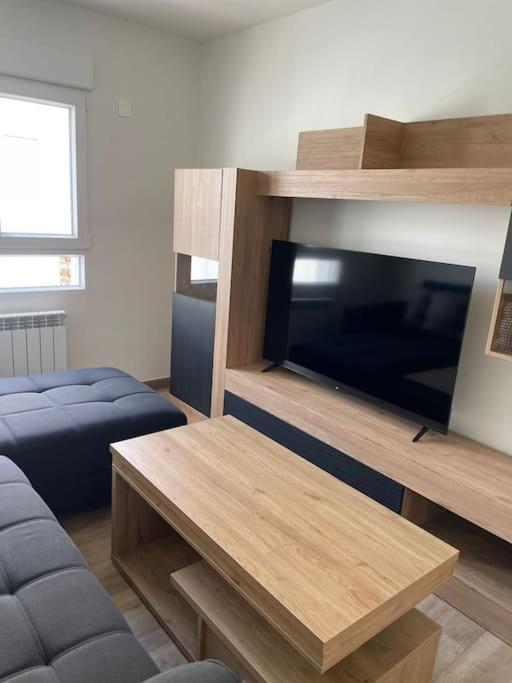 Adoracte 4 Mieres Apartamentos 외부 사진