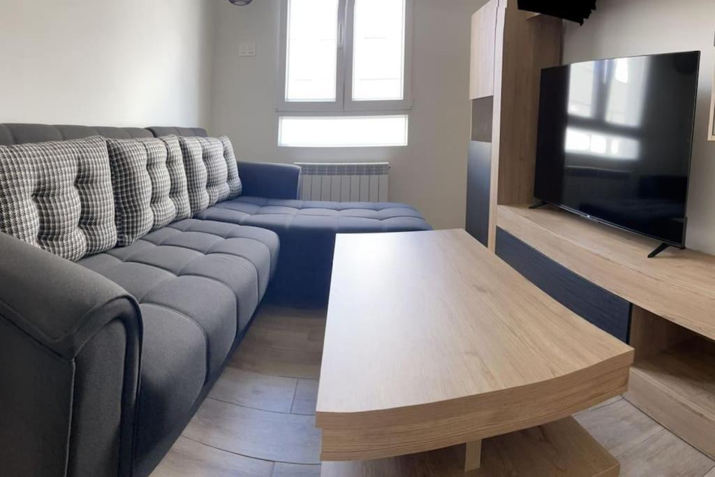 Adoracte 4 Mieres Apartamentos 외부 사진