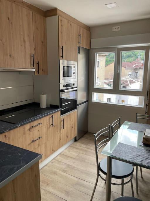 Adoracte 4 Mieres Apartamentos 외부 사진